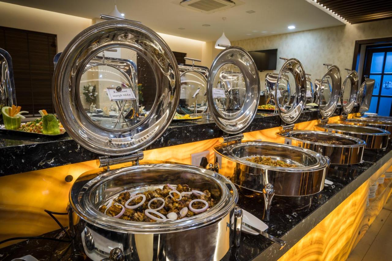 The Royal Grand Otel Karūr Dış mekan fotoğraf